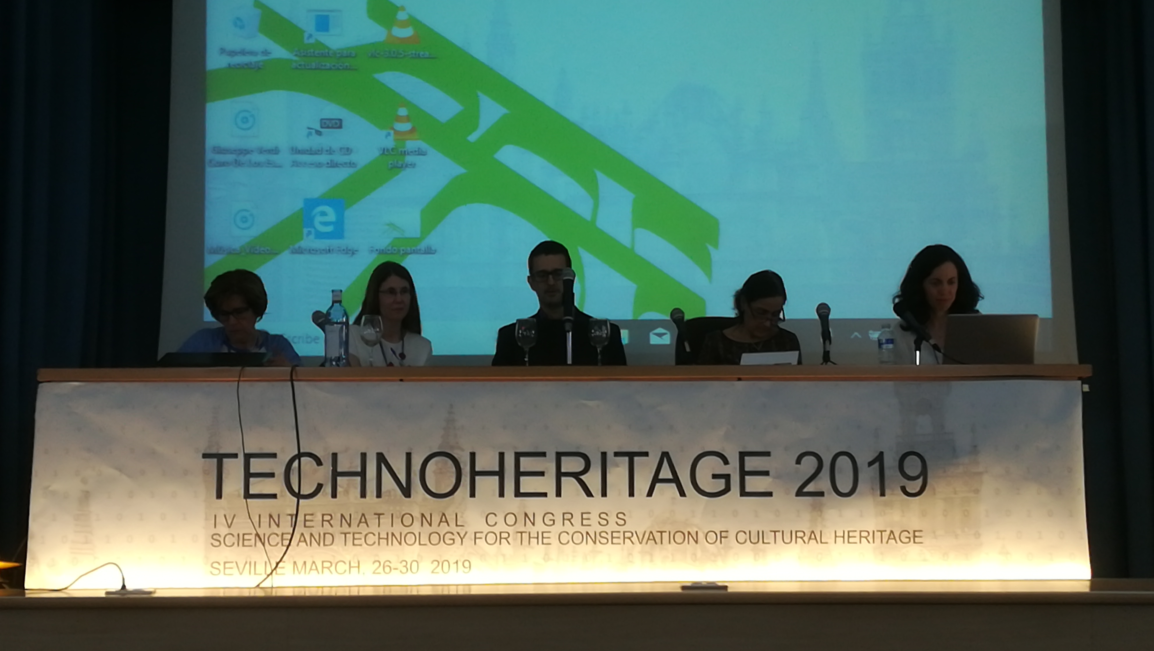 Emilio Cano y Blanca Ramírez del CSIC y María Martín Gil del IPCE presidiendo la asamblea de la red Technoheritage